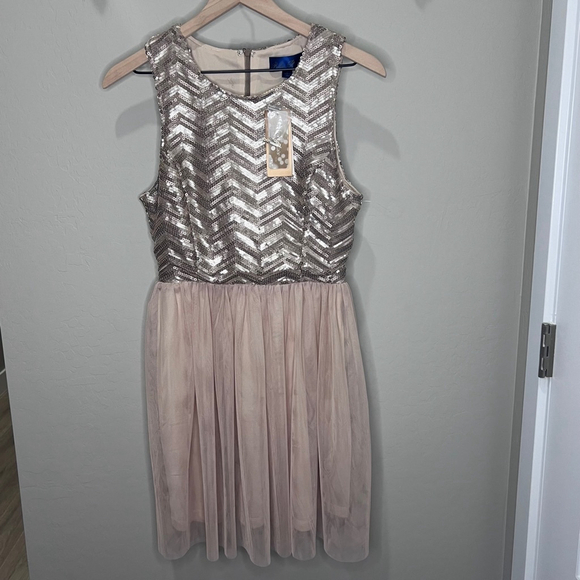 Francesca’s Dress Mini Formal Sequin Rose Gold Tulle Small Dance Party Gown Hoco - Picture 1 of 12